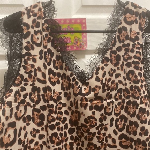 NWOT Animal print blouse - Picture 6 of 7